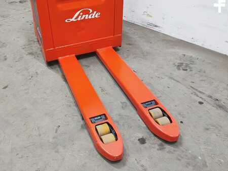 Electric Pallet Trucks 2015  Linde T30 (7)