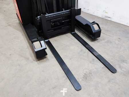 Skjutstativtruck 1994  BT RT1600 SE (10)