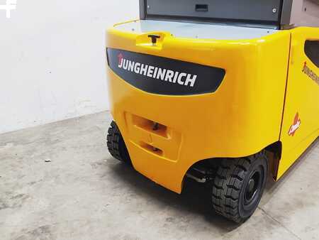 Elektro čtyřkolový VZV 2017  Jungheinrich EFG 425 (22)