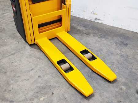 Stacker pedestre 2001  Jungheinrich EJC 16 (8)