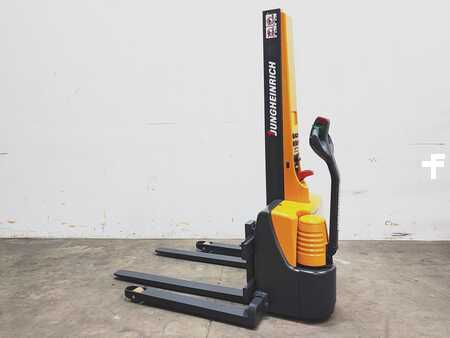 Stoccatori 2008  Jungheinrich EMC B10 (1)