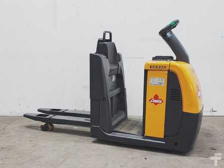 Horizontális komissiózó 2007  Jungheinrich ECE 225 (2)