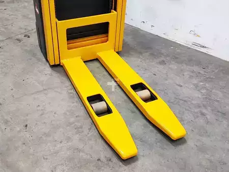 Wózek wysokiego podnoszenia 2002  Jungheinrich EJC 12 (9)