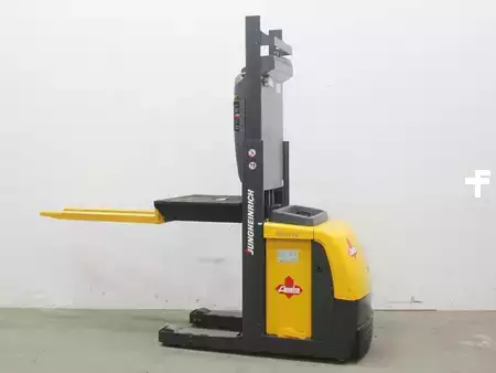 Lodret ordreplukker 2015  Jungheinrich EKS 110 (2)