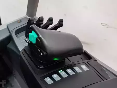 4-wiel elektrische heftrucks 2017  Jungheinrich EFG 425 (11)