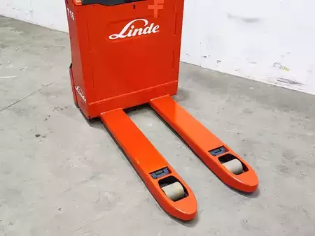 Porta-paletes elétrico 2015  Linde T16 (9)