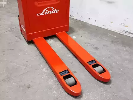 Transpalettes électriques 2018  Linde T16 (7)
