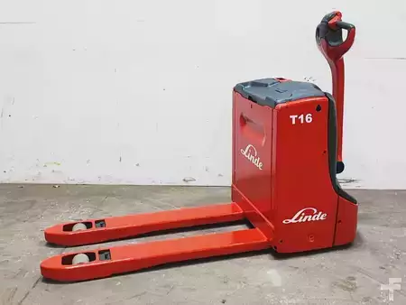 Transpalettes électriques 2018  Linde T16 (8)