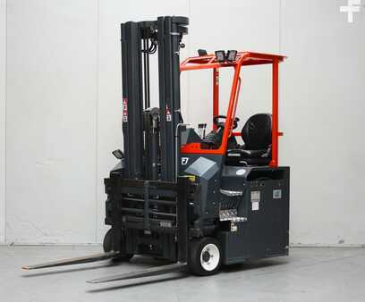 4-Vejs truck 2023  Combilift CBE 3000 (1)