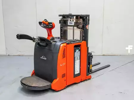 Apilador eléctrico 2015  Linde Linde L07 (2)