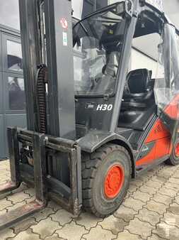 Diesel Forklifts 2013  Linde H30D-02 (2)