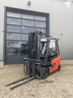 Elektro čtyřkolový VZV - Linde E30 BR 1252 (1)