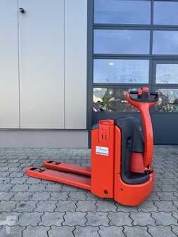 Niederhubwagen 2008  Linde T16 BR 360 (3)