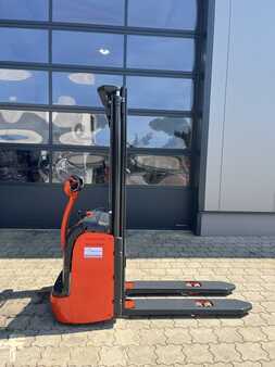 Hochhubwagen 1999  Linde L12 BR 379 (2)