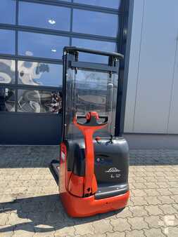 Hochhubwagen 1999  Linde L12 BR 379 (6)