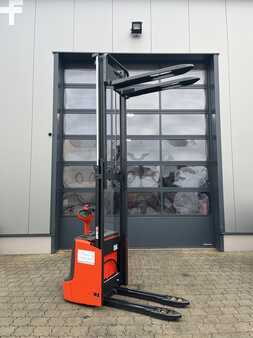 Hochhubwagen 2022  Linde L12i BR 1172 (3)