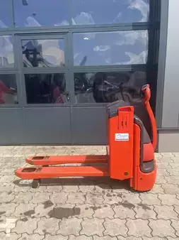 Niederhubwagen 2008  Linde T16 BR 360 (3)