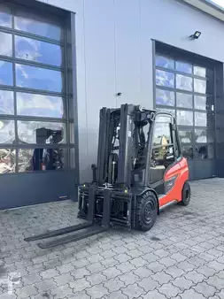 Dízel targoncák 2022  Linde H35D-01 BR 1202 (1)