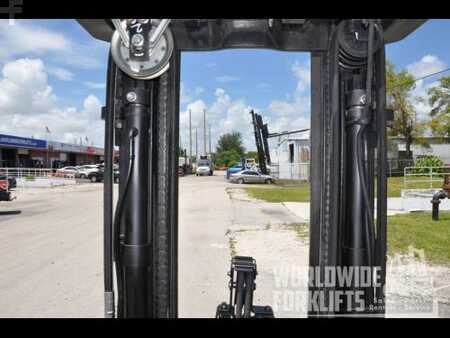 Propane Forklifts 2010  Toyota 8FGU25 (9)