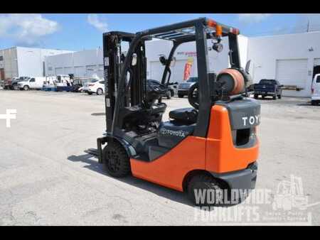 Carretilla elevadora GLP 2011  Toyota 8FGCU20 (14)