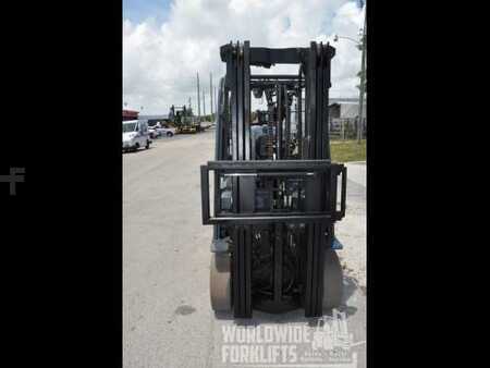 Propane Forklifts 2009  Toyota 8FGCU25 (13)