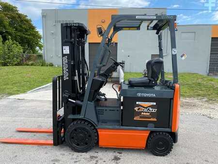 Montacargas diésel 2015  Toyota 8FBCU25 (21)