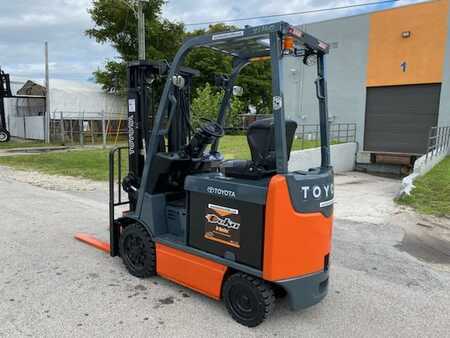 Montacargas diésel 2015  Toyota 8FBCU25 (22)