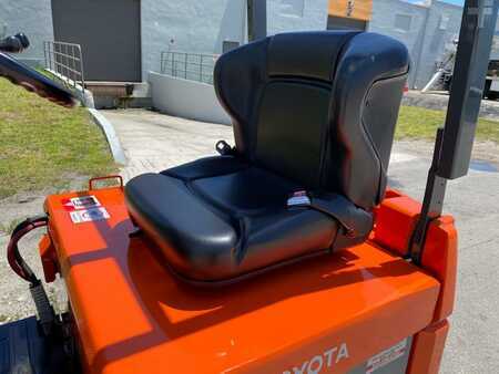 Carretilla elevadora diésel - Toyota 7FBCU15 (9)