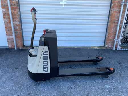 Diesel Forklifts - Crown WP2335-45 (7)