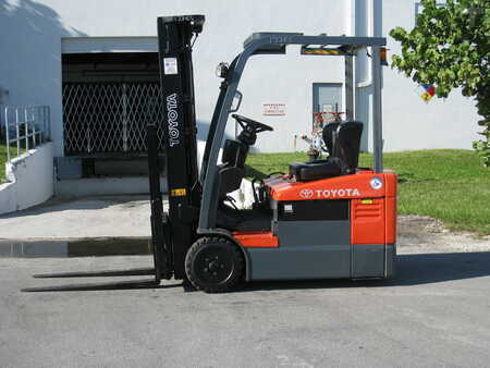 Diesel Forklifts 2015  Toyota 7FBEU20 (1)