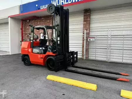 Propane Forklifts - Toyota 7FGCU55 (7)