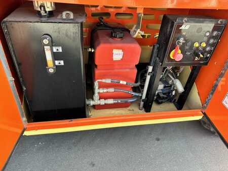 Carretilla elevadora diésel 2015  JLG 260MRT (23)