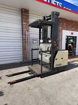 Horizontal order picker - Crown SP3220-30 (13)