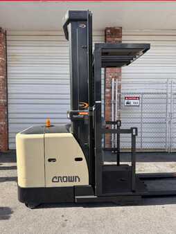 Horizontal order picker - Crown SP3220-30 (15)