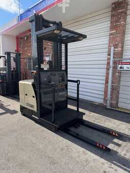 Horizontal order picker - Crown SP3220-30 (17)