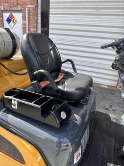 Montacargas GLP 2017  CAT Lift Trucks 2C6000 (20)