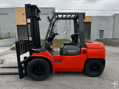 Diesel Forklifts - Toyota 7FDU35 DD (13)