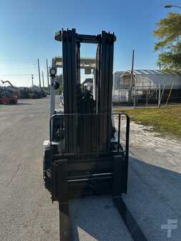 Propane Forklifts - Nissan PF70LPG  MUG1F35LV (8)