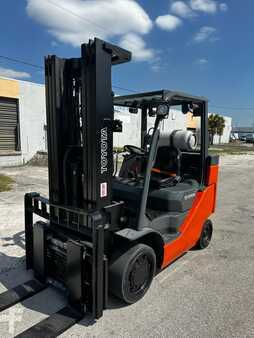 Propane Forklifts - Toyota 8FGC35U-BCS (1)