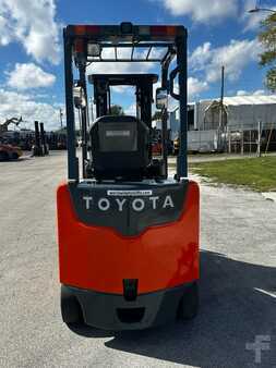 Montacargas diésel - Toyota 8FBCU25 (12)