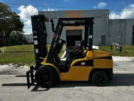 Montacargas diésel - CAT Lift Trucks 2PD7000 FD35N (10)