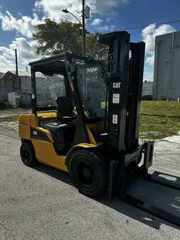 Montacargas diésel - CAT Lift Trucks 2PD7000 FD35N (2)