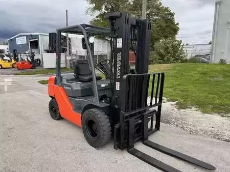 Diesel Forklifts - Toyota 8FDU25 (6)