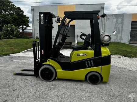 Carretilla elevadora GLP - Clark C25C (14)
