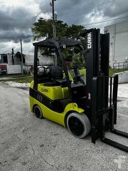 Carretilla elevadora GLP - Clark C25C (5)