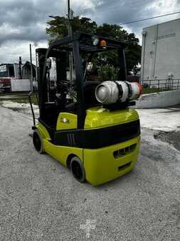 Carretilla elevadora GLP - Clark C25C (9)