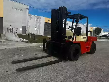 Diesel Forklifts - Nissan VF05H70V (1)