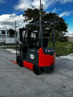 Montacargas diésel - Toyota 8FBCU25 (10)