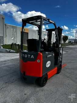 Montacargas diésel - Toyota 8FBCU25 (13)