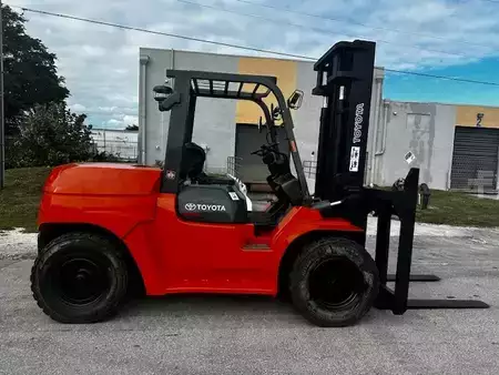 Diesel Forklifts - Toyota 7FDU70 (6)